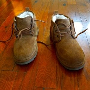 Size 8 ugg ankle boots
